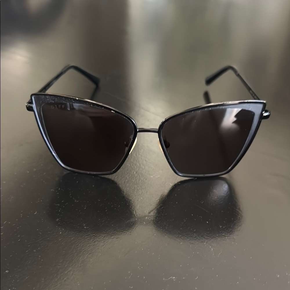 Diff Black Cat-Eye Sunglasses